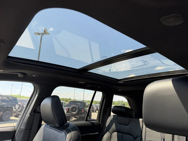Nuevos JEEP GRAND CHEROKEE à Estados chez autogozo