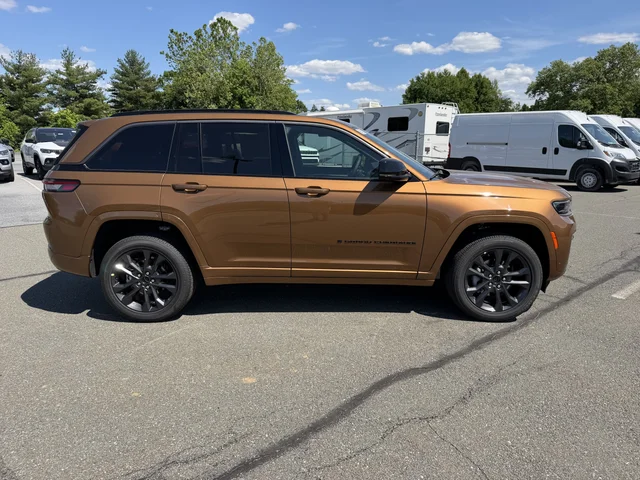 Nuevos JEEP GRAND CHEROKEE à Estados chez autogozo