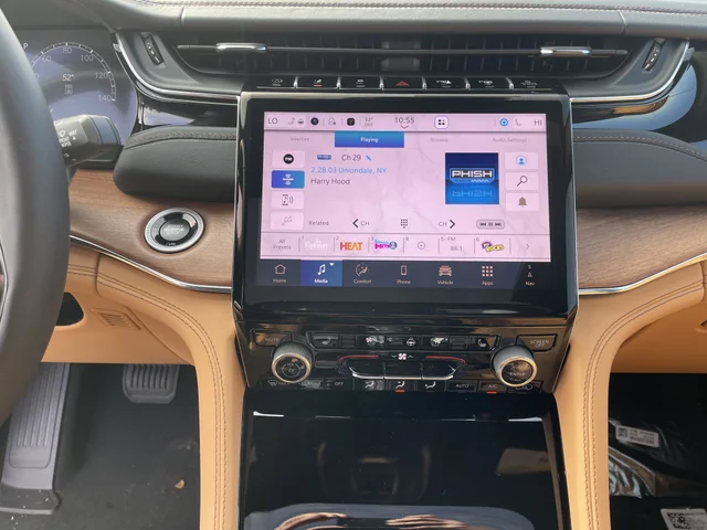 Nuevos JEEP GRAND CHEROKEE à Estados chez autogozo