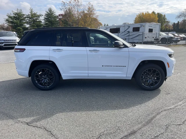 Nuevos JEEP GRAND CHEROKEE à Estados chez autogozo