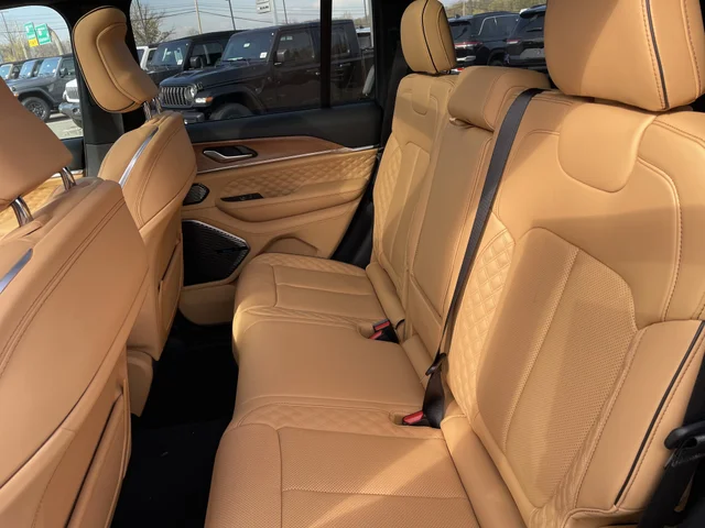 Nuevos JEEP GRAND CHEROKEE à Estados chez autogozo