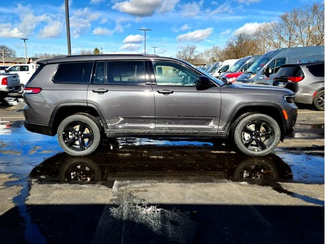Nuevos JEEP GRAND CHEROKEE L at Columbus in Bob Caldwell Chrysler Jeep Dodge Ram