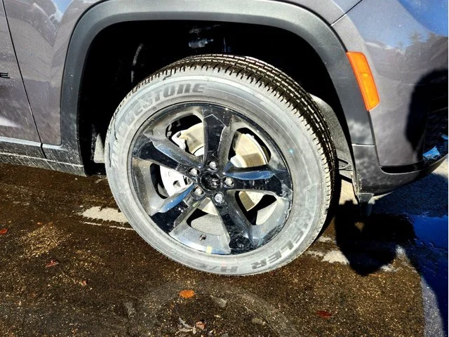 Nuevos JEEP GRAND CHEROKEE L at Columbus in Bob Caldwell Chrysler Jeep Dodge Ram