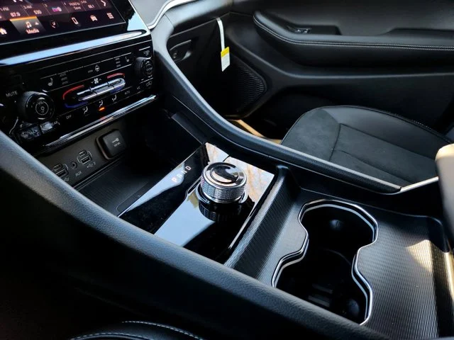 Nuevos JEEP GRAND CHEROKEE L at Columbus in Bob Caldwell Chrysler Jeep Dodge Ram