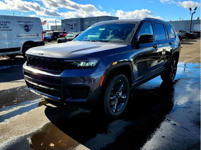 Nuevos JEEP GRAND CHEROKEE L at Columbus in Bob Caldwell Chrysler Jeep Dodge Ram