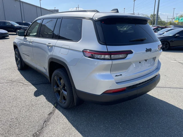 Nuevos JEEP GRAND CHEROKEE L à Estados chez autogozo