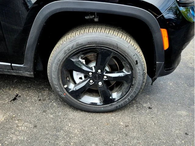 Nuevos JEEP GRAND CHEROKEE L at Columbus in Bob Caldwell Chrysler Jeep Dodge Ram