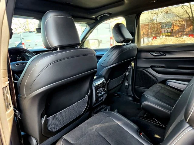 Nuevos JEEP GRAND CHEROKEE L at Columbus in Bob Caldwell Chrysler Jeep Dodge Ram