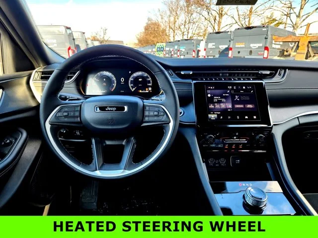 Nuevos JEEP GRAND CHEROKEE L at Columbus in Bob Caldwell Chrysler Jeep Dodge Ram