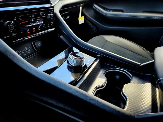 Nuevos JEEP GRAND CHEROKEE L at Columbus in Bob Caldwell Chrysler Jeep Dodge Ram