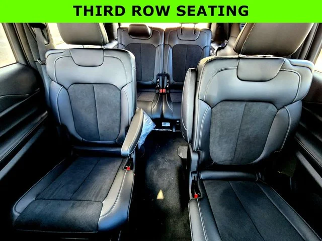 Nuevos JEEP GRAND CHEROKEE L at Columbus in Bob Caldwell Chrysler Jeep Dodge Ram