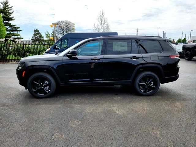 Nuevos JEEP GRAND CHEROKEE L at Columbus in Bob Caldwell Chrysler Jeep Dodge Ram