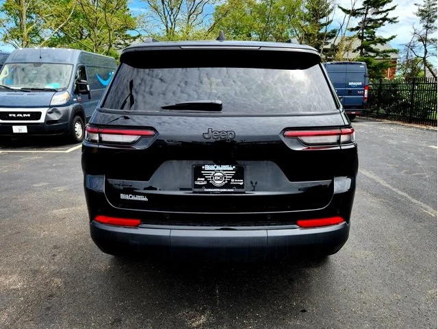 Nuevos JEEP GRAND CHEROKEE L at Columbus in Bob Caldwell Chrysler Jeep Dodge Ram