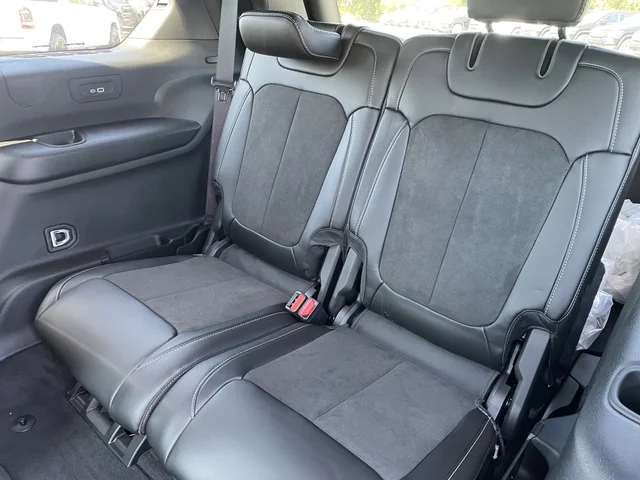 Nuevos JEEP GRAND CHEROKEE à Estados chez autogozo
