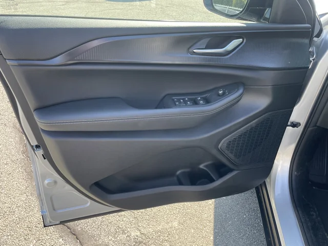 Nuevos JEEP GRAND CHEROKEE à Estados chez autogozo