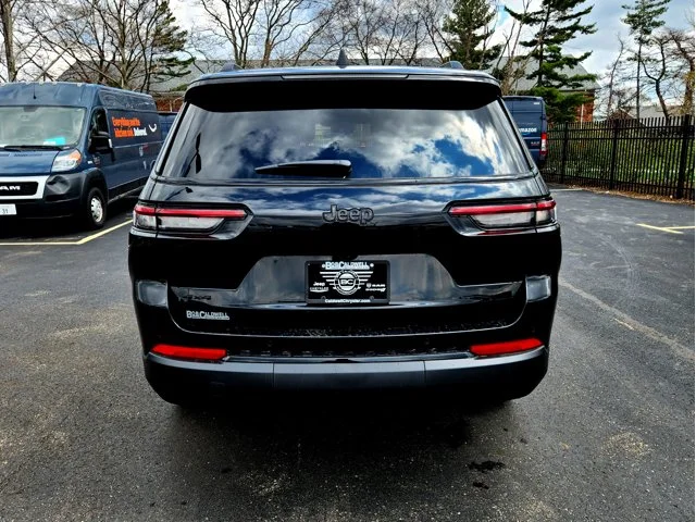 Nuevos JEEP GRAND CHEROKEE L at Columbus in Bob Caldwell Chrysler Jeep Dodge Ram