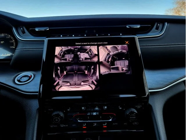Nuevos JEEP GRAND CHEROKEE L at Columbus in Bob Caldwell Chrysler Jeep Dodge Ram