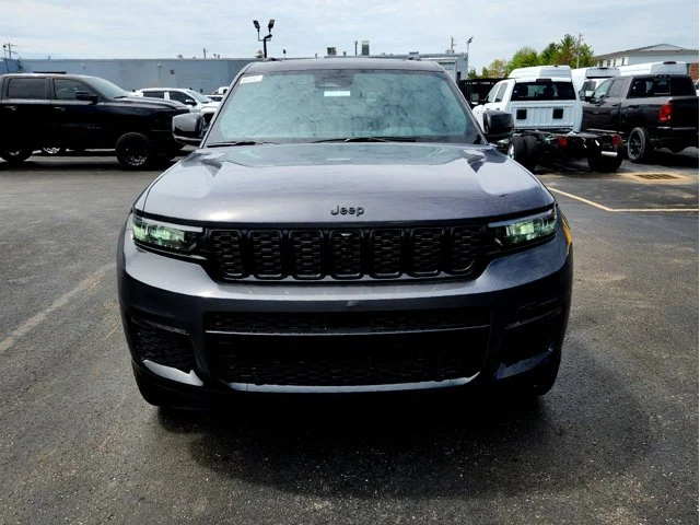 Nuevos JEEP GRAND CHEROKEE L at Columbus in Bob Caldwell Chrysler Jeep Dodge Ram