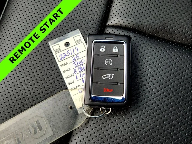 Nuevos JEEP GRAND CHEROKEE L at Columbus in Bob Caldwell Chrysler Jeep Dodge Ram