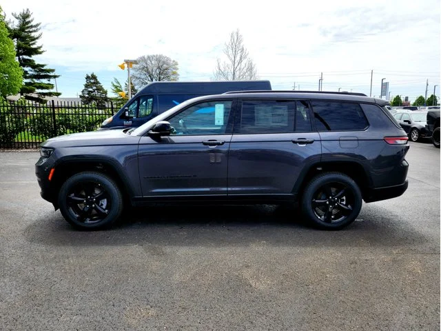 Nuevos JEEP GRAND CHEROKEE L at Columbus in Bob Caldwell Chrysler Jeep Dodge Ram