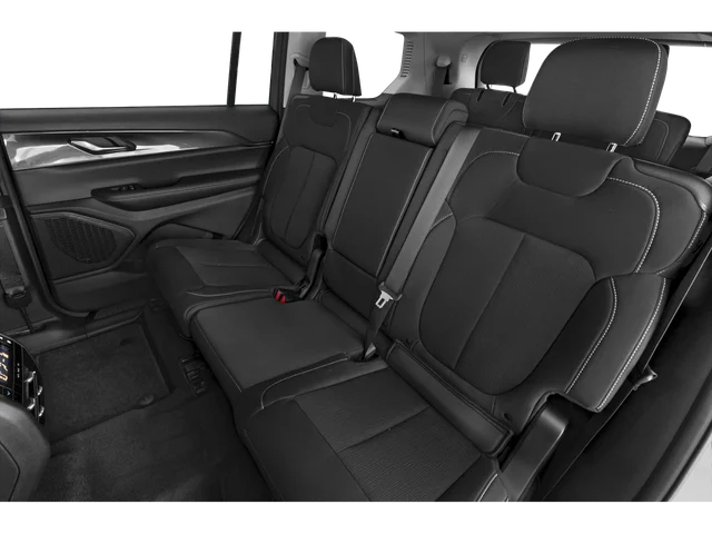 Nuevos JEEP GRAND CHEROKEE L at Columbus in Bob Caldwell Chrysler Jeep Dodge Ram