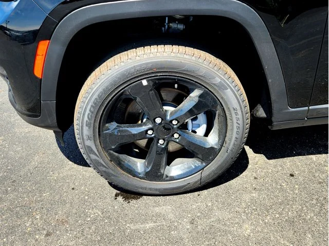 Nuevos JEEP GRAND CHEROKEE L at Columbus in Bob Caldwell Chrysler Jeep Dodge Ram