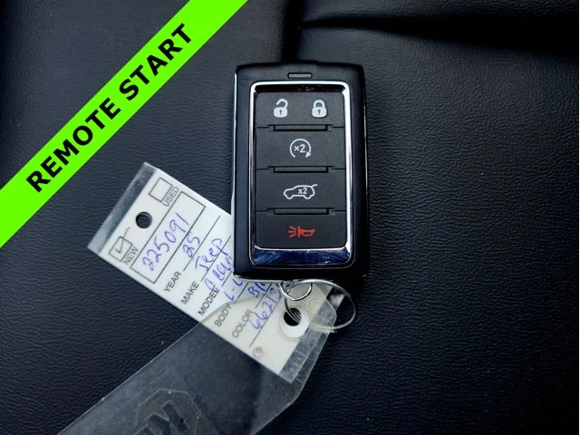 Nuevos JEEP GRAND CHEROKEE L at Columbus in Bob Caldwell Chrysler Jeep Dodge Ram