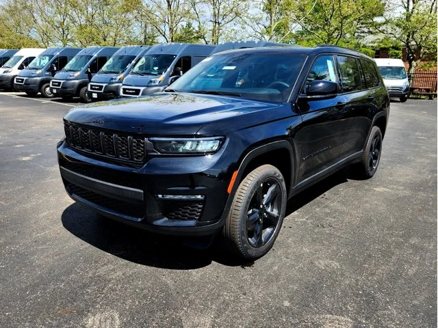 Nuevos JEEP GRAND CHEROKEE L at Columbus in Bob Caldwell Chrysler Jeep Dodge Ram