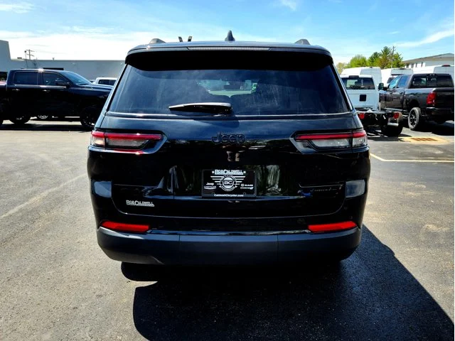 Nuevos JEEP GRAND CHEROKEE L at Columbus in Bob Caldwell Chrysler Jeep Dodge Ram