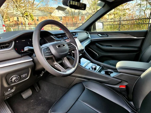 Nuevos JEEP GRAND CHEROKEE L at Columbus in Bob Caldwell Chrysler Jeep Dodge Ram