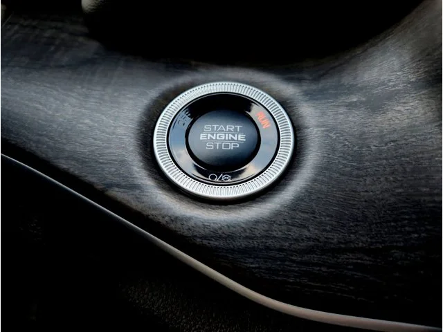 Nuevos JEEP GRAND CHEROKEE L at Columbus in Bob Caldwell Chrysler Jeep Dodge Ram