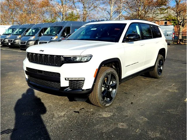 Nuevos JEEP GRAND CHEROKEE L at Columbus in Bob Caldwell Chrysler Jeep Dodge Ram