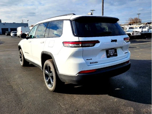 Nuevos JEEP GRAND CHEROKEE L at Columbus in Bob Caldwell Chrysler Jeep Dodge Ram