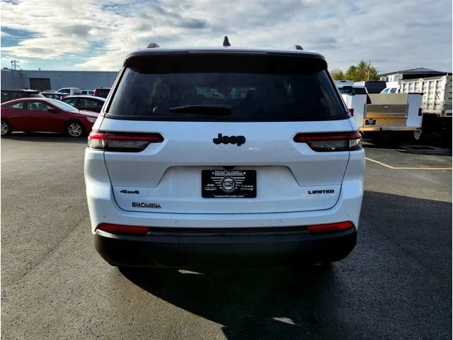 Nuevos JEEP GRAND CHEROKEE L at Columbus in Bob Caldwell Chrysler Jeep Dodge Ram