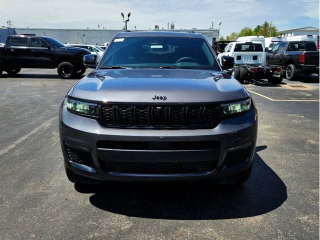 Nuevos JEEP GRAND CHEROKEE L at Columbus in Bob Caldwell Chrysler Jeep Dodge Ram