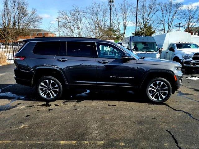 Nuevos JEEP GRAND CHEROKEE L at Columbus in Bob Caldwell Chrysler Jeep Dodge Ram