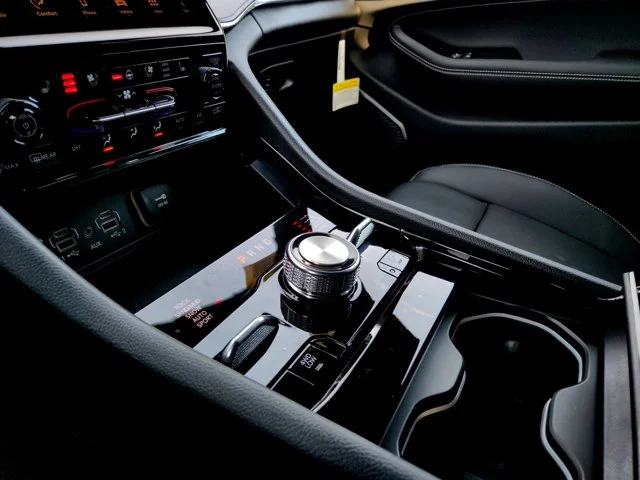 Nuevos JEEP GRAND CHEROKEE L at Columbus in Bob Caldwell Chrysler Jeep Dodge Ram