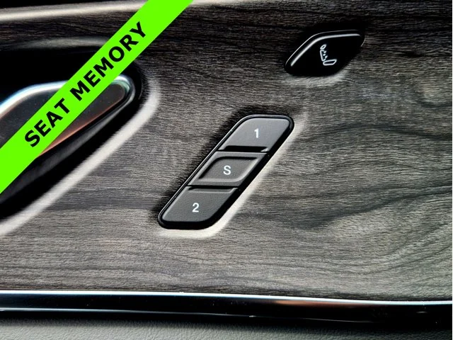 Nuevos JEEP GRAND CHEROKEE L at Columbus in Bob Caldwell Chrysler Jeep Dodge Ram
