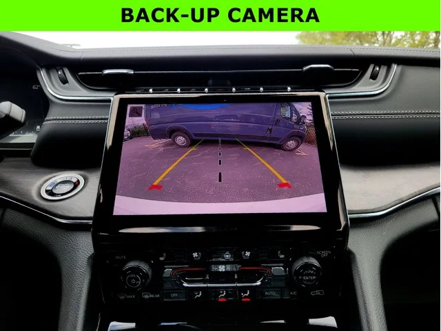 Nuevos JEEP GRAND CHEROKEE L at Columbus in Bob Caldwell Chrysler Jeep Dodge Ram