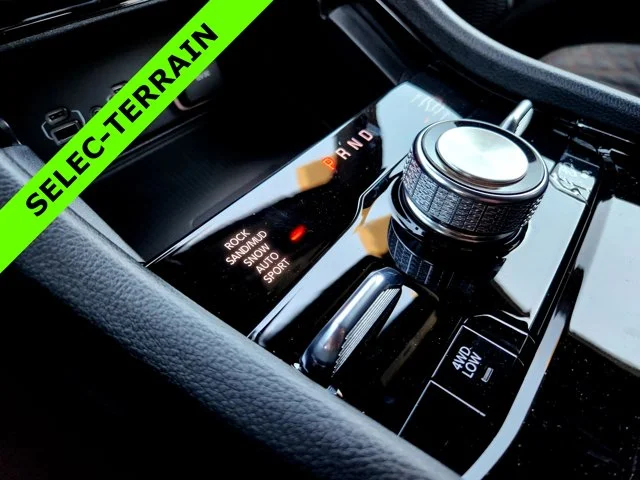 Nuevos JEEP GRAND CHEROKEE L at Columbus in Bob Caldwell Chrysler Jeep Dodge Ram
