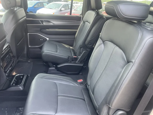 Nuevos JEEP WAGONEER L à Estados chez autogozo