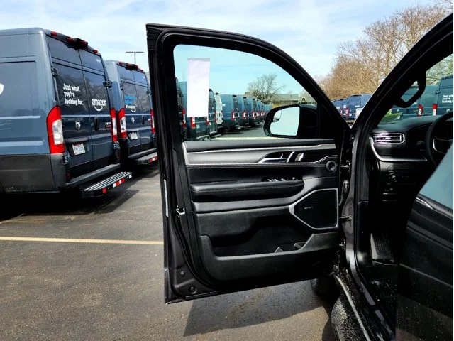 Nuevos JEEP WAGONEER at Columbus in Bob Caldwell Chrysler Jeep Dodge Ram