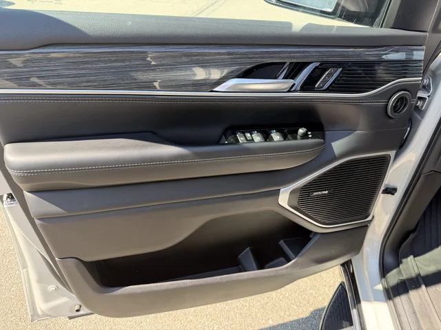 SEMINUEVOS JEEP Wagoneer a Estados en autogozo