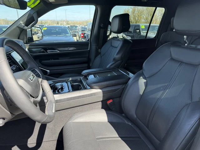 SEMINUEVOS JEEP Wagoneer a Estados en autogozo
