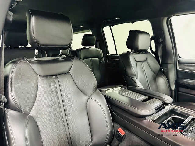 SEMINUEVOS JEEP Wagoneer a Estados en autogozo