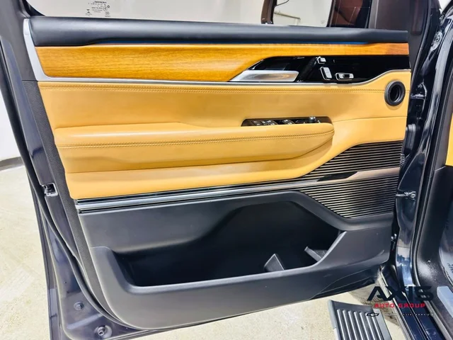 SEMINUEVOS JEEP Grand Wagoneer a Estados en autogozo