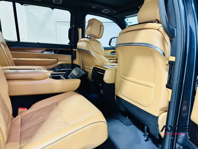 SEMINUEVOS JEEP Grand Wagoneer a Estados en autogozo