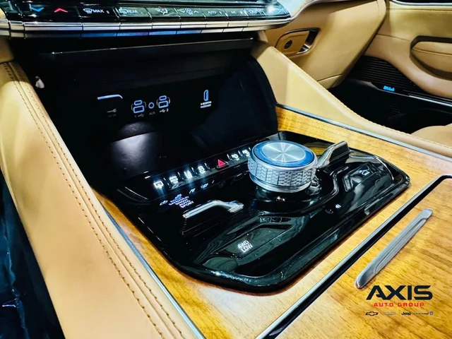 SEMINUEVOS JEEP Grand Wagoneer a Estados en autogozo