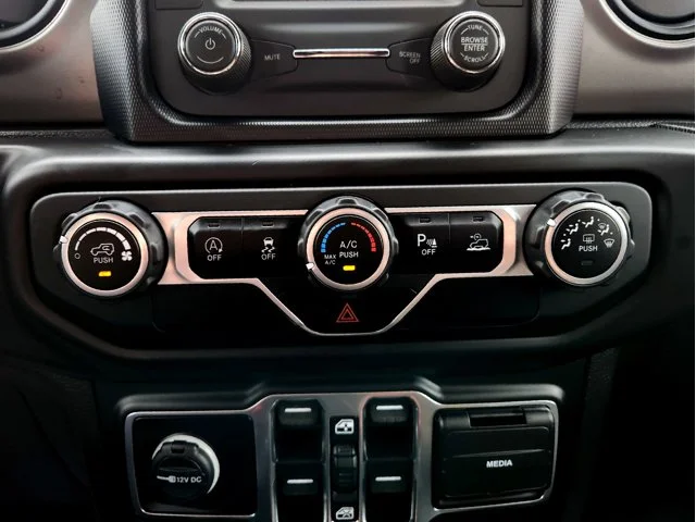 SEMINUEVOS JEEP Gladiator at Columbus in Bob Caldwell Chrysler Jeep Dodge Ram