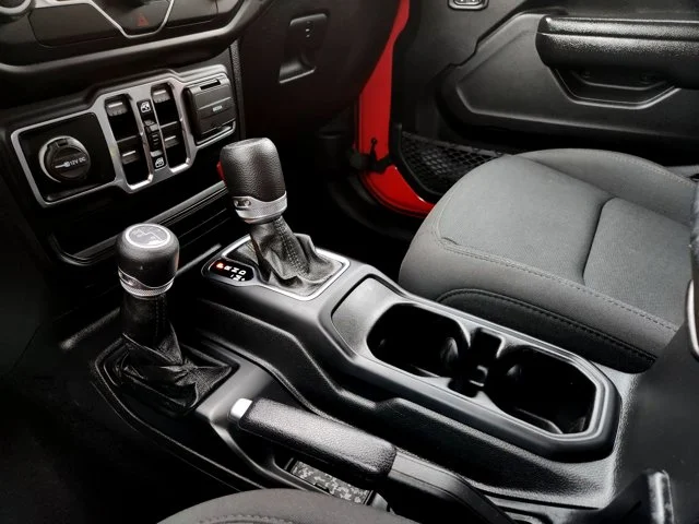 SEMINUEVOS JEEP Gladiator at Columbus in Bob Caldwell Chrysler Jeep Dodge Ram